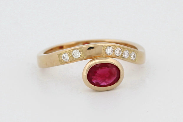 Ruby & Diamond Ring 18ct Gold